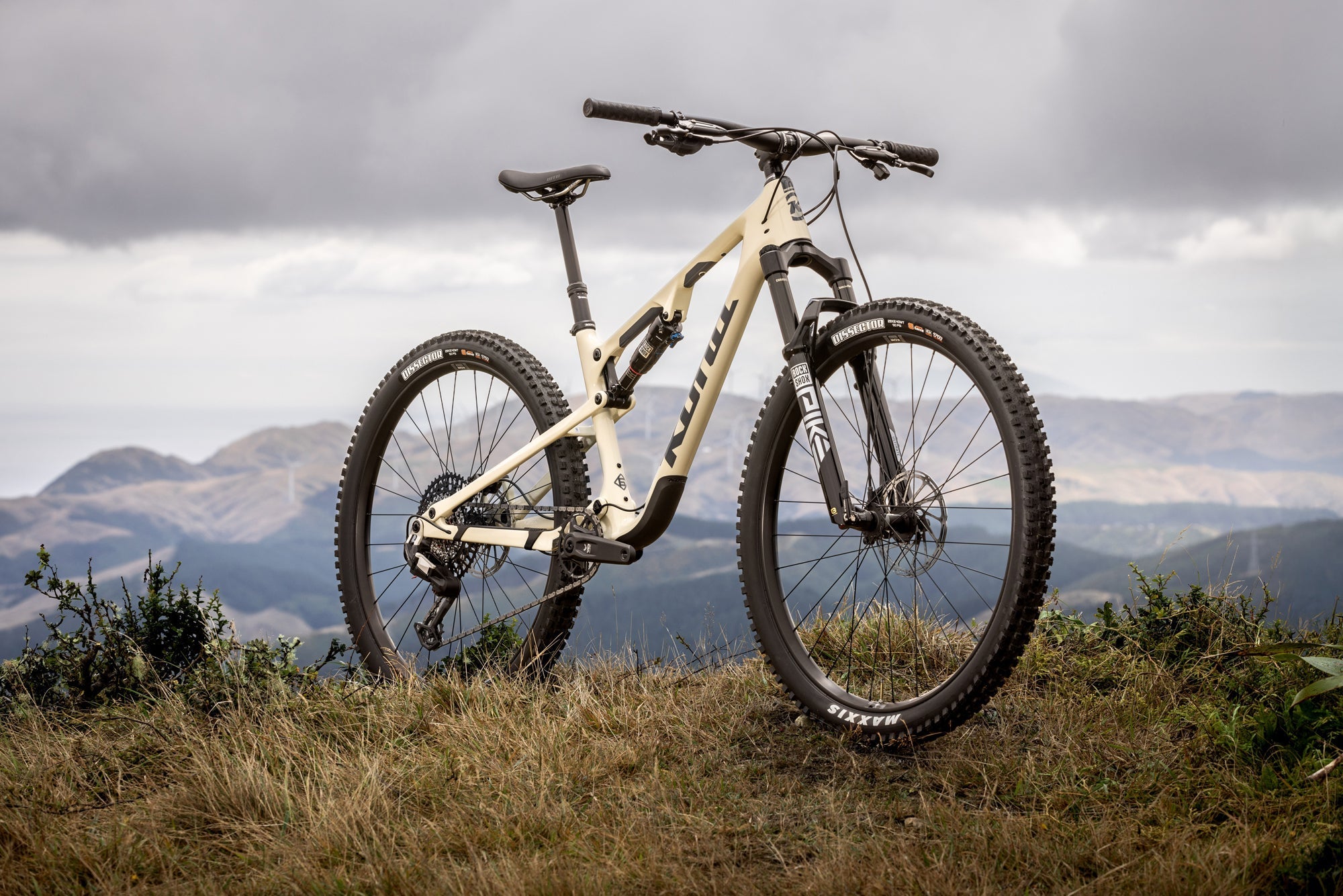 NZ Mountain Biker Reviews the Hei Hei CR