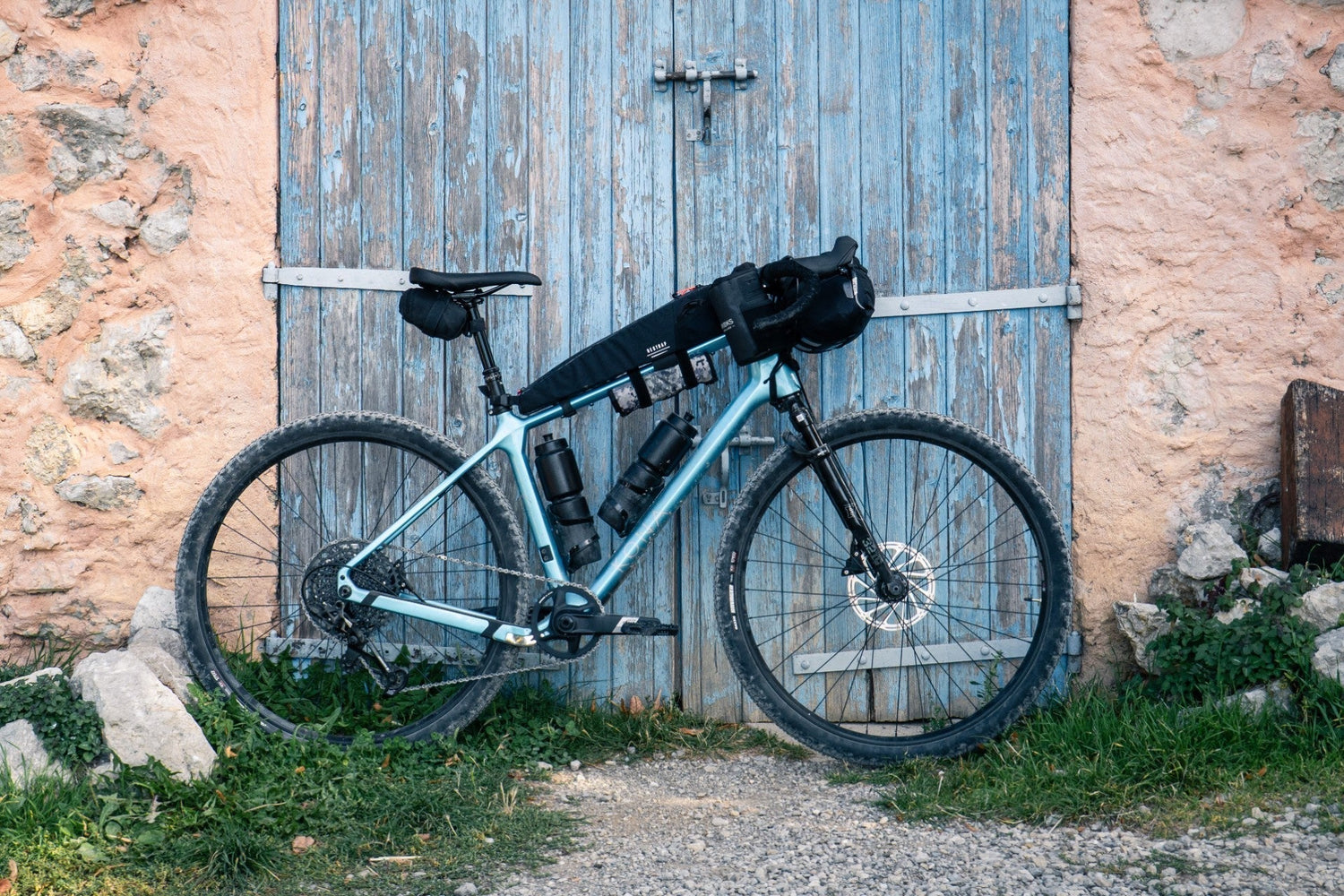 Carnets d'Aventures Reviews the Ouroboros CR